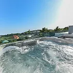 Luxury Skyline *